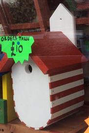 birdbox round redwhite